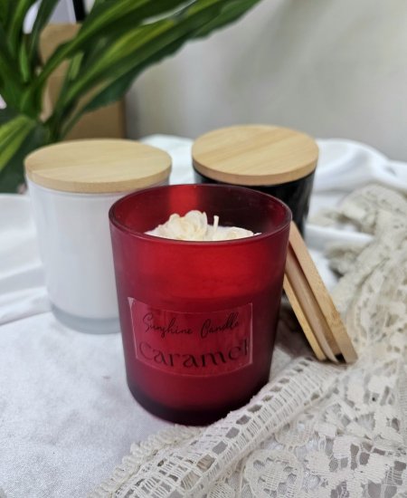 شمعة زجاج مع غطاء فلين او خشب