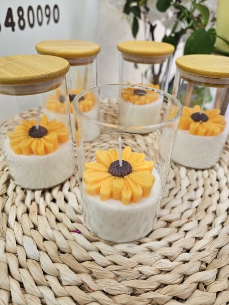 شمعة الوردة زجاج ٢